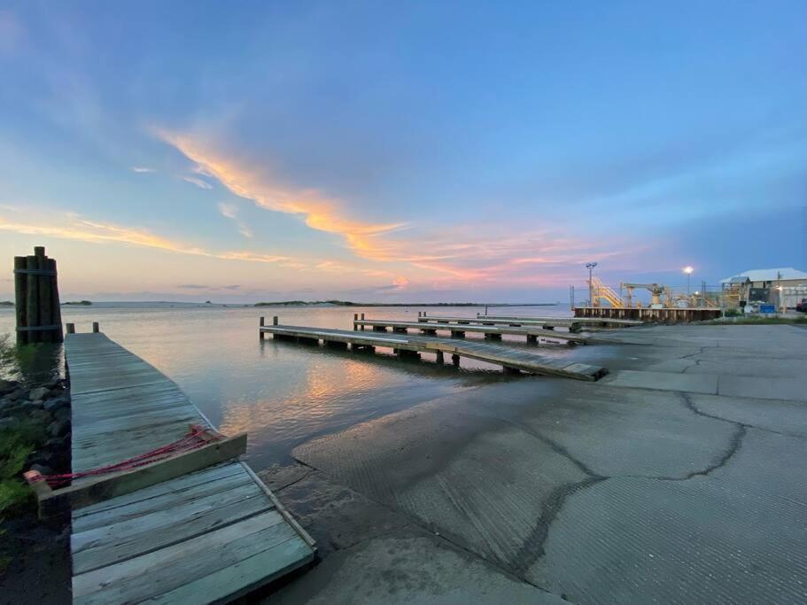 Pet Friendly Tranquil Cottage With Fire-Pit And Seasonal Hot Tub Sept-March Minutes To Beaches ดอฟินไอแลนด์ ภายนอก รูปภาพ